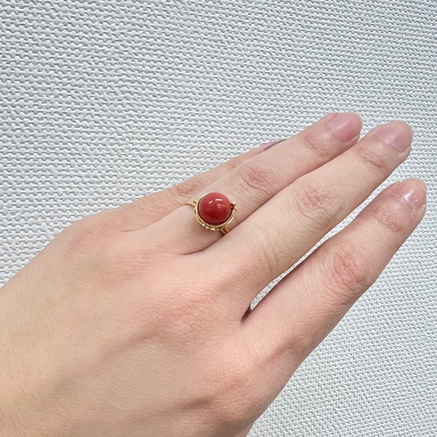 昭和ジュエリー 赤珊瑚 サンゴ リング K18 ヴィンテージ 昭和レトロ 唐草 アラベスク 透かしデザイン 指輪 MR00663
