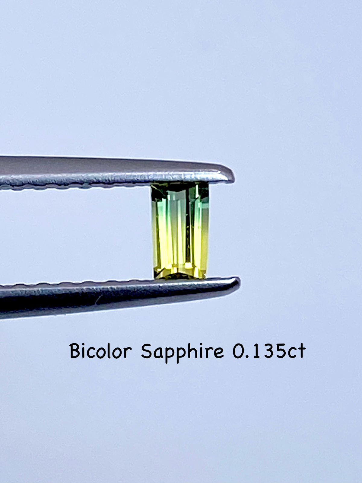 【週替わりSALE ~10/21】バイカラーサファイア 0.135ct ルース