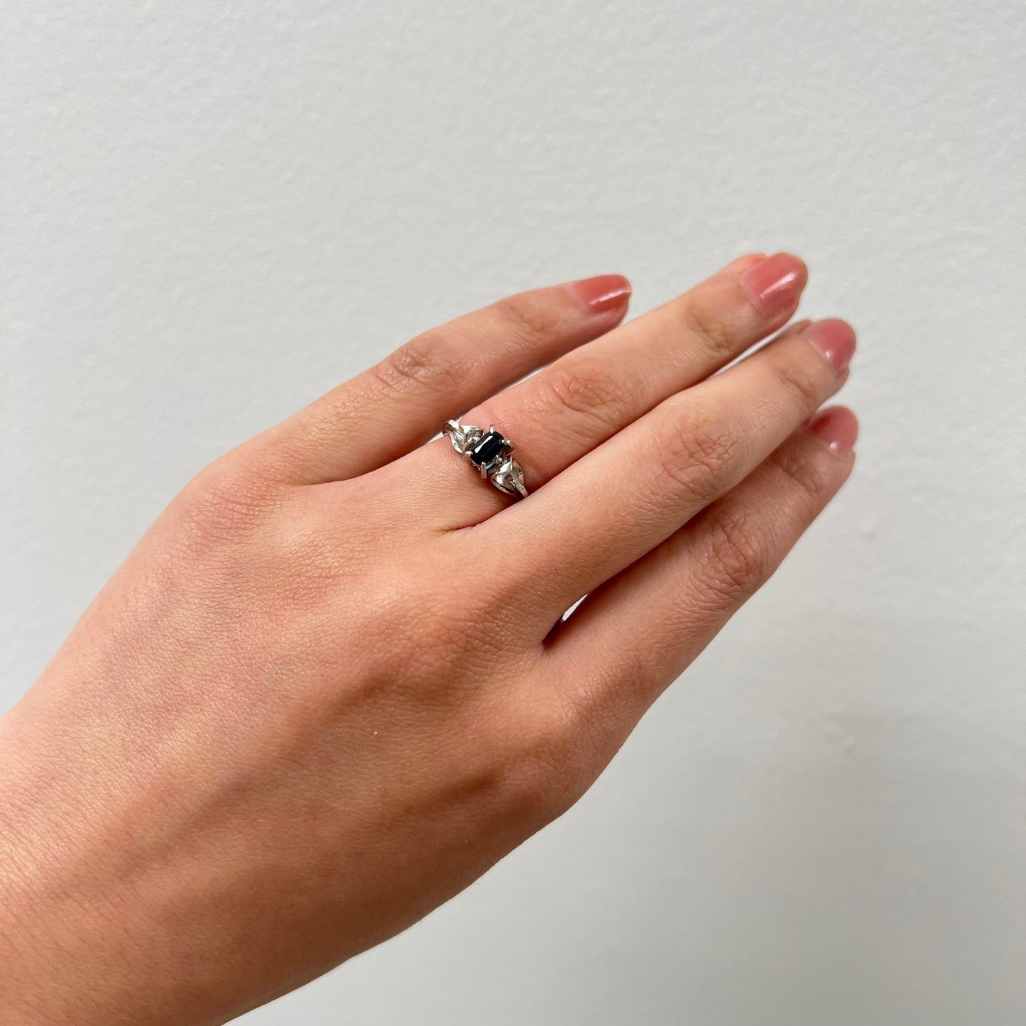 昭和ジュエリー サファイアリング 0.52ct K14WG 昭和レトロ 和デコ ヴィンテージ 指輪 青石 クールデザイン MOR00619