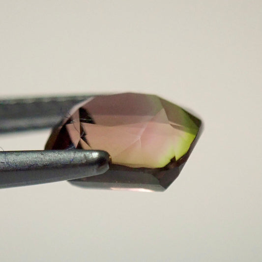 落ち着きのあるウォーターメロンカラー トルマリンルース1.15ct 2枚目