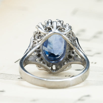 Pt900 昭和ザマスリング 非加熱ブルーサファイヤ 3.903ct ダイヤモンド0.35   〜遥か遠き氷の国のご令嬢リング〜OKR00249