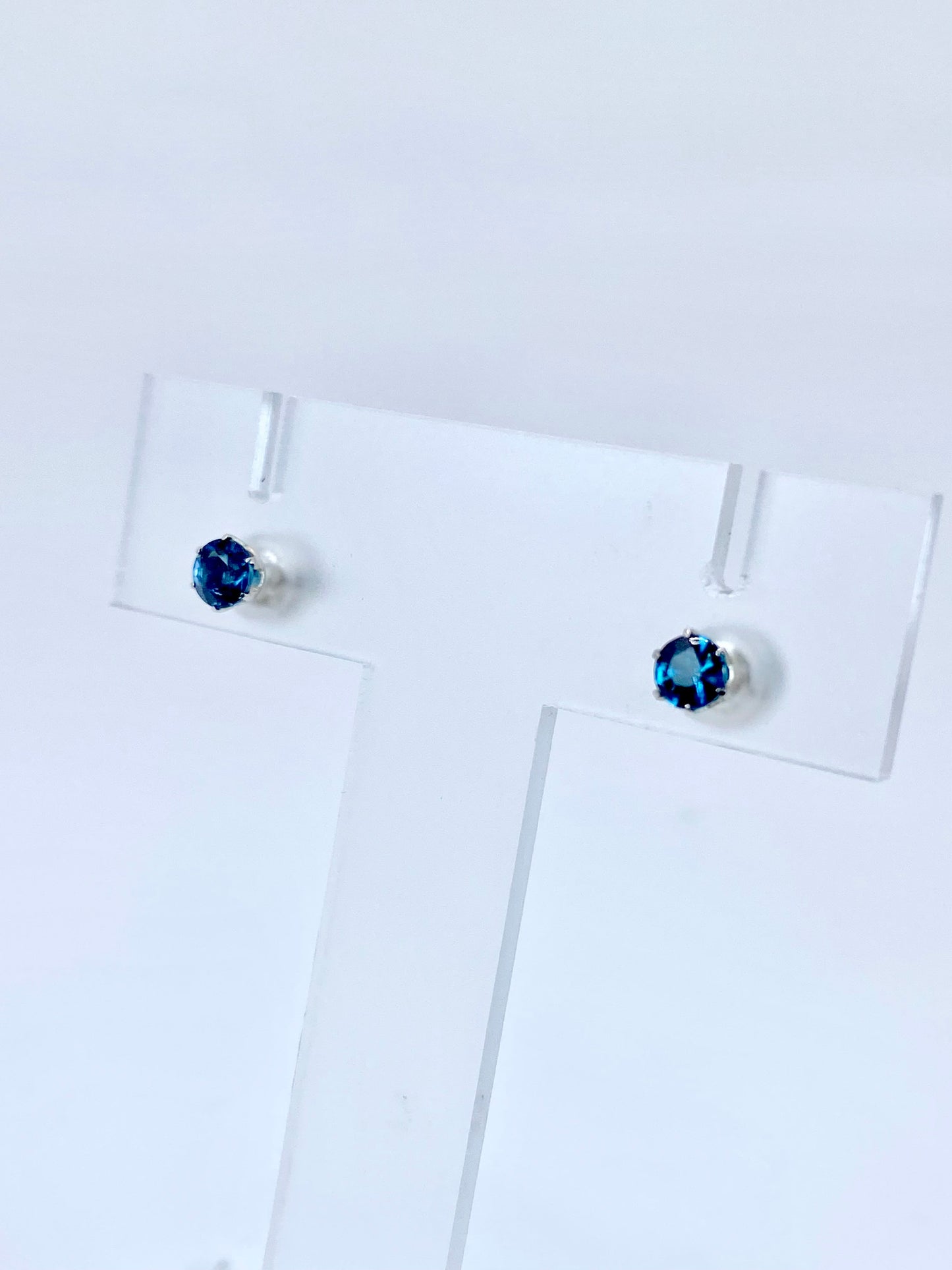 【新品】インディコライト 0.30/0.21ct Pt900 ピアス【新品】