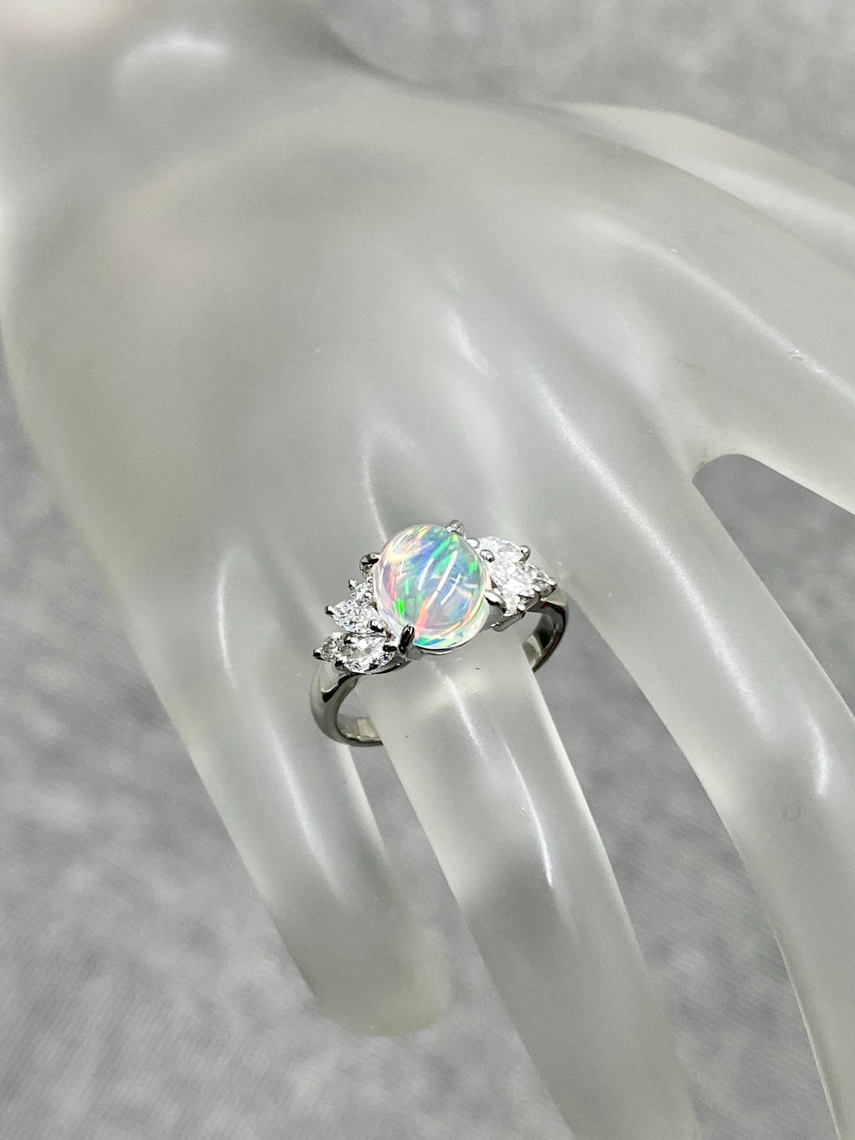 ウォーターオパール 1.61ct / ダイヤモンド 計0.45ct Pt900 リング 12.5号【リフレッシュメント(新品仕上げ・補修・洗浄等済)】