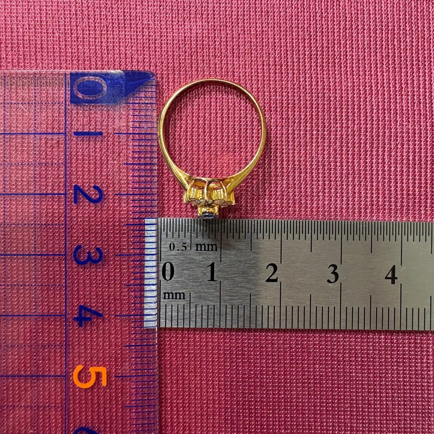 ヴィンテージジュエリー 服部時計店 K18  サファイア 0.17ct  ダイヤモンド 0.2ct クラスター 小花デザイン ゴールド リング 〜楚々とした高原の花のような優しさ〜OKR00245
