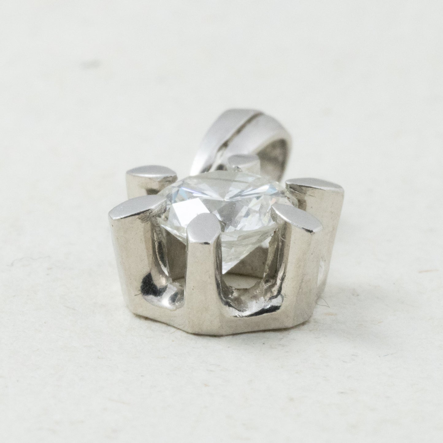 昭和ジュエリー ダイヤモンド ペンダントトップ Pt900 0.65ct ヴィンテージ 昭和レトロ チャーム プラチナ MOP00249
