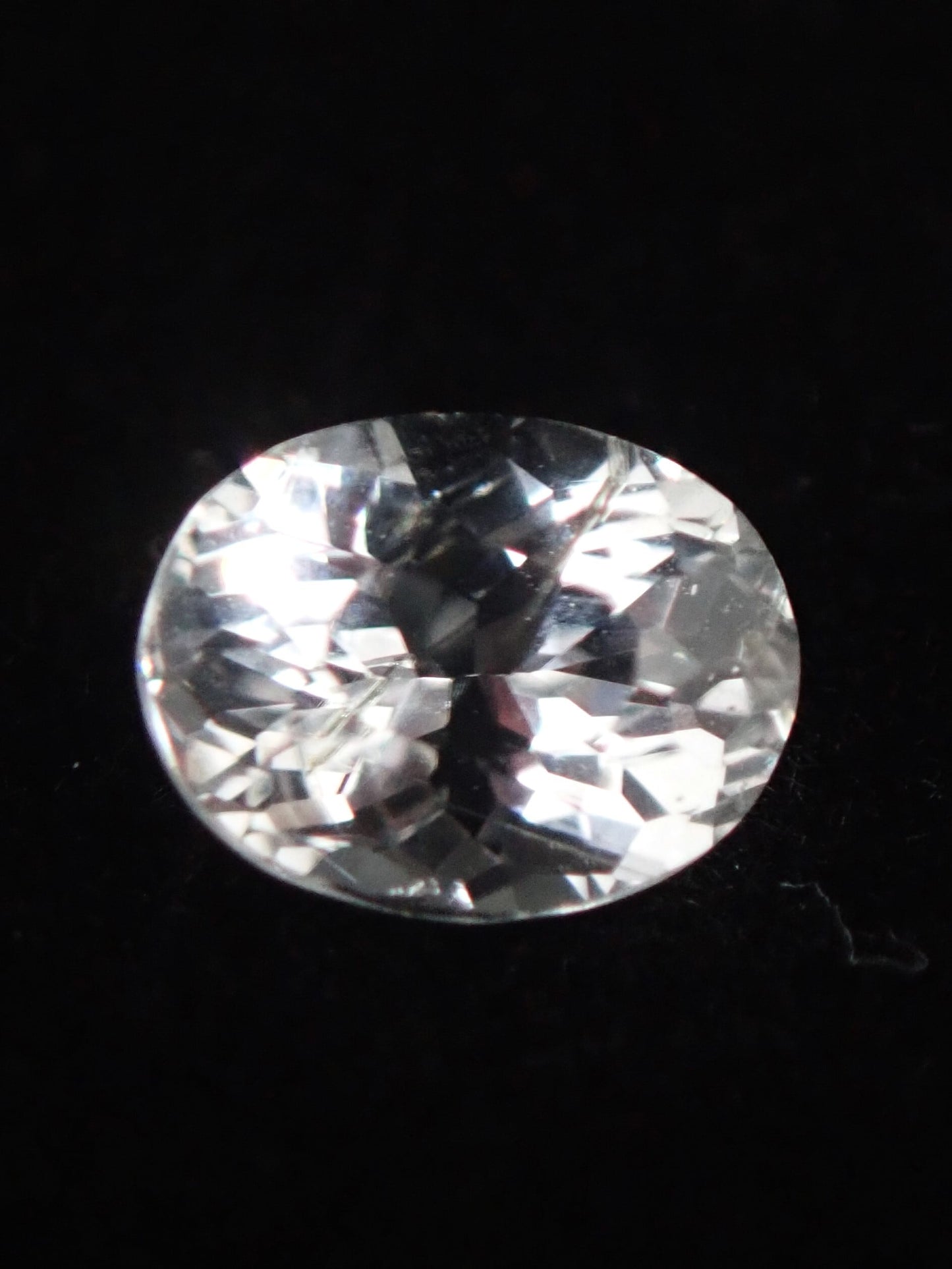 フェナカイト 0.52ct ルース オーバル