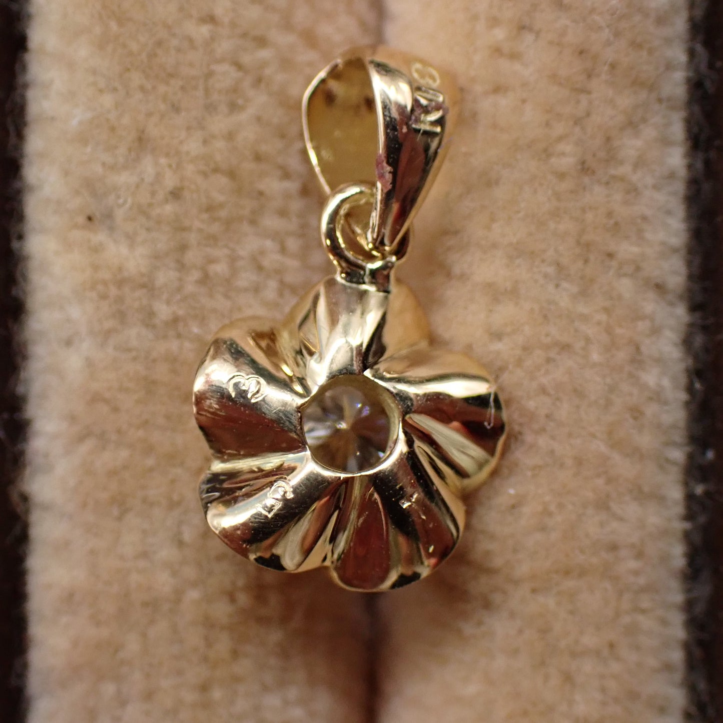 捻り梅 ダイヤモンド ペンダントトップ 昭和レトロ 和モチーフ フラワー 日本ヴィンテージ ジュエリー 上品デザイン DYP00024