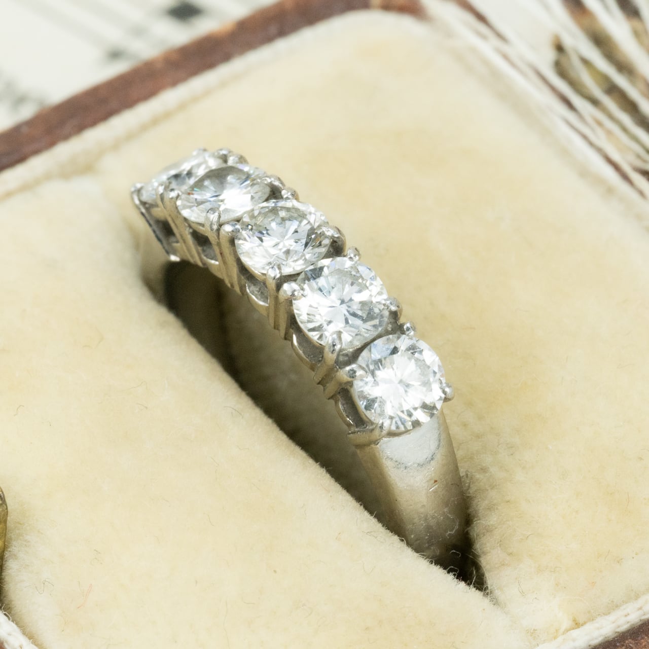 昭和レトロ ダイヤモンド リング 一文字 デザイン ヴィンテージ  Pt900 ５石 1.06ct MR00761