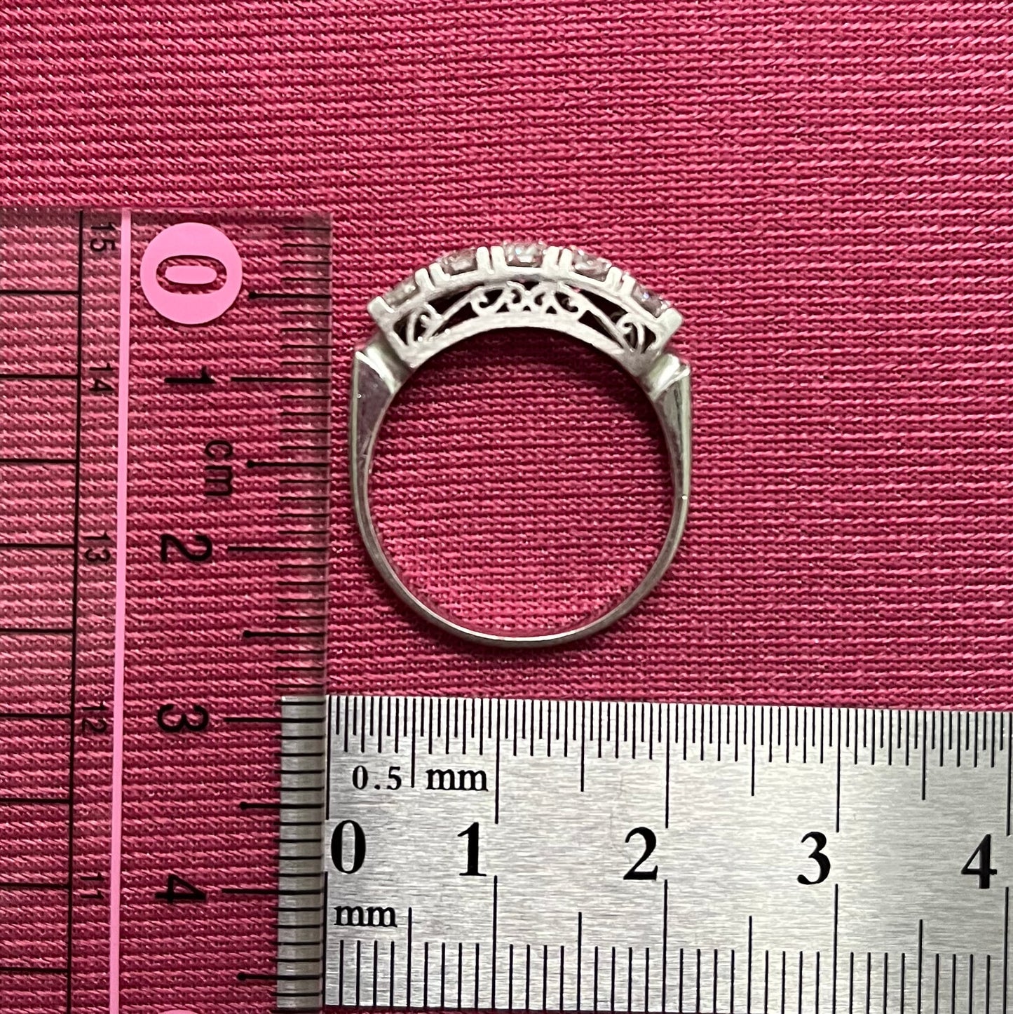 昭和ジュエリー ダイヤモンドリング Pt900 1.00ct 一文字リング ヴィンテージ 昭和レトロ 透かしデザイン 指輪 プラチナ MR00739