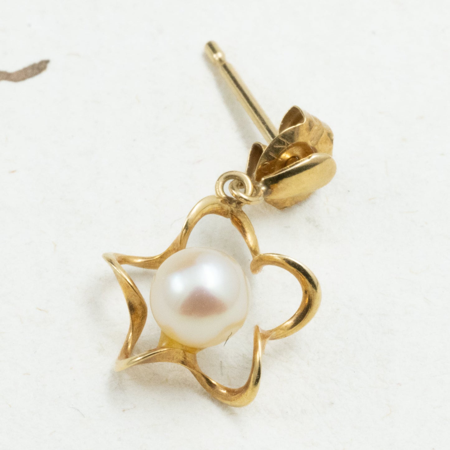 K18 パールピアス 星形でレトロなデザインが可愛いアイテム☆美しい真珠は4.3mm MOE00069
