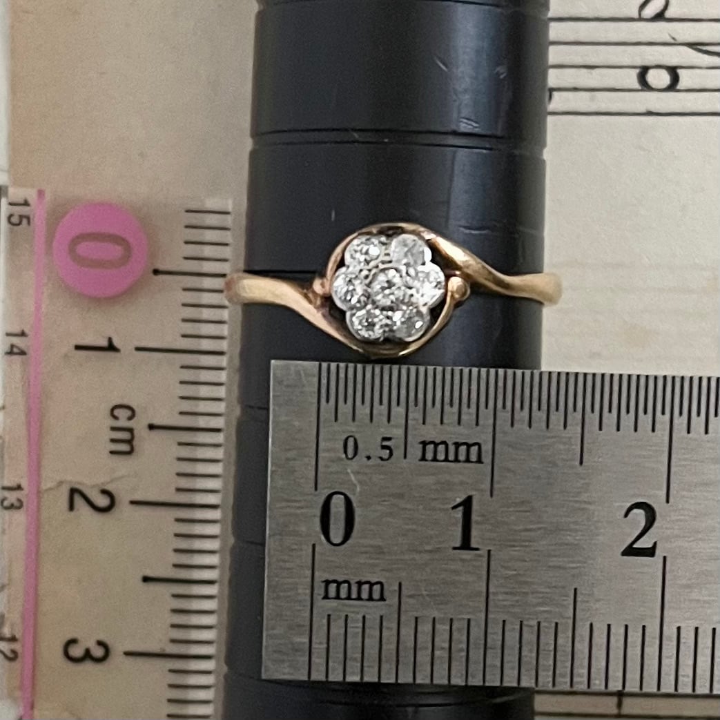 アンティークジュエリー イギリス アンティークリング クラスター 小花 フラワー デザイン  K18 オールドカット ダイヤモンド 1900初頭頃 〜指先に一輪の花を〜 DR00471