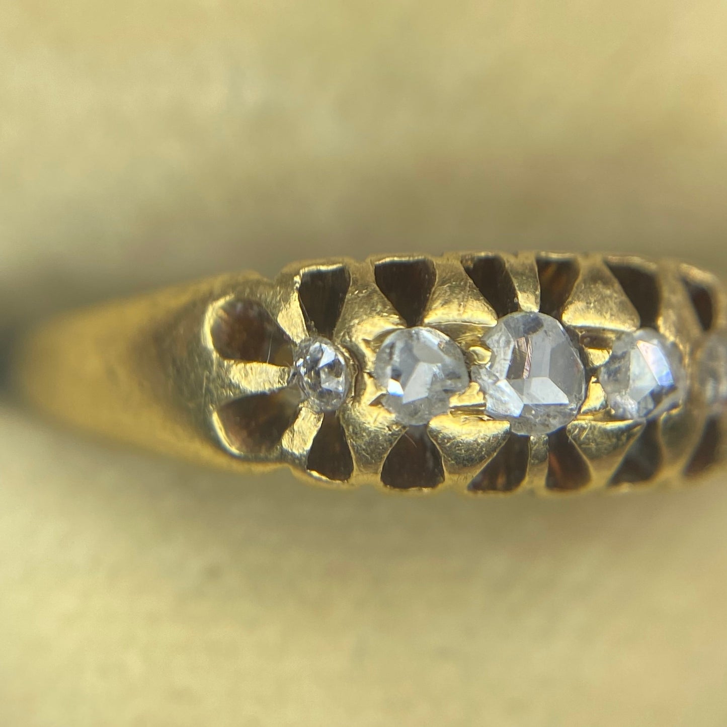 アンティークジュエリー イギリス アンティークリング 18金 K18 アンティーク ローズカットダイヤモンドリング 1866年（薄れ） DR00264