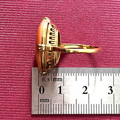 昭和ジュエリー 桃色珊瑚 サンゴ リング K18 ヴィンテージ 昭和レトロ 王冠透かし 孔雀透かし コーラル 指輪 OKR00146