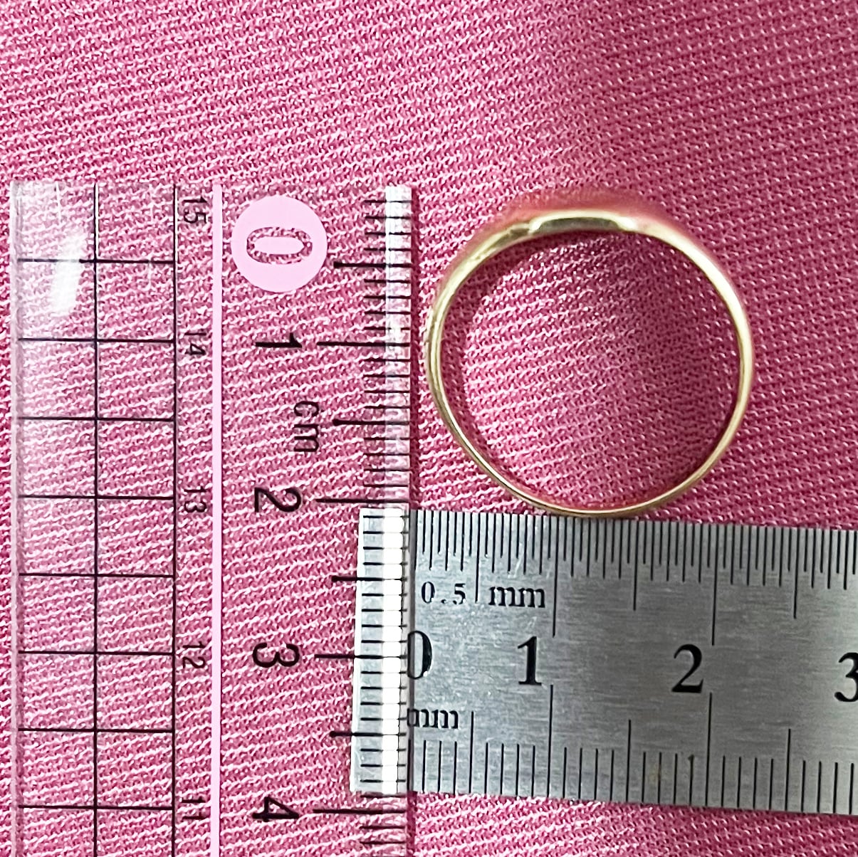 イギリス アンティークジュエリー  シグネット リング K9 イニシャル T or J   シンプルな使いやすいデザイン DR00653