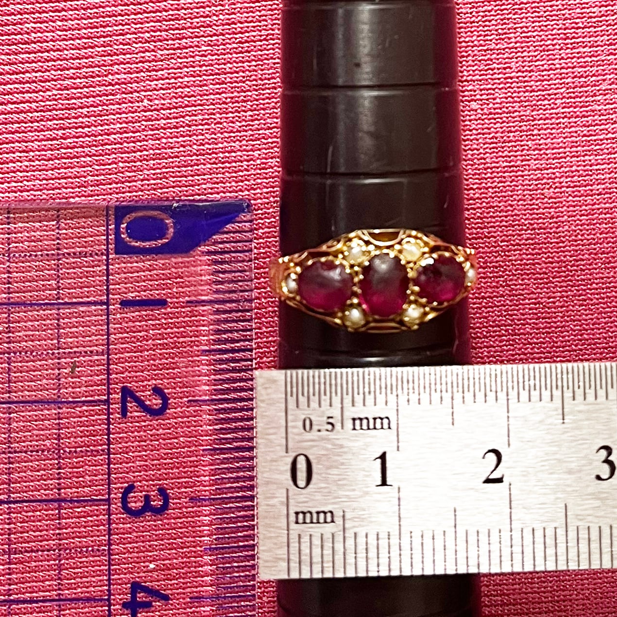 アンティークジュエリー イギリス アンティーク 彫刻 手彫り ドレス デザイン リング K15 1881 真珠 〜熟成ワインのような甘美なアンティークリングを貴女に〜 DR00685