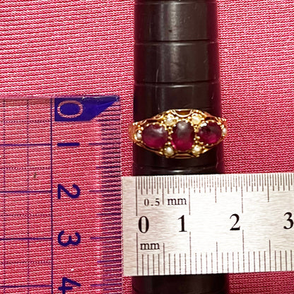 アンティークジュエリー イギリス アンティーク 彫刻 手彫り ドレス デザイン リング K15 1881 真珠 〜熟成ワインのような甘美なアンティークリングを貴女に〜 DR00685