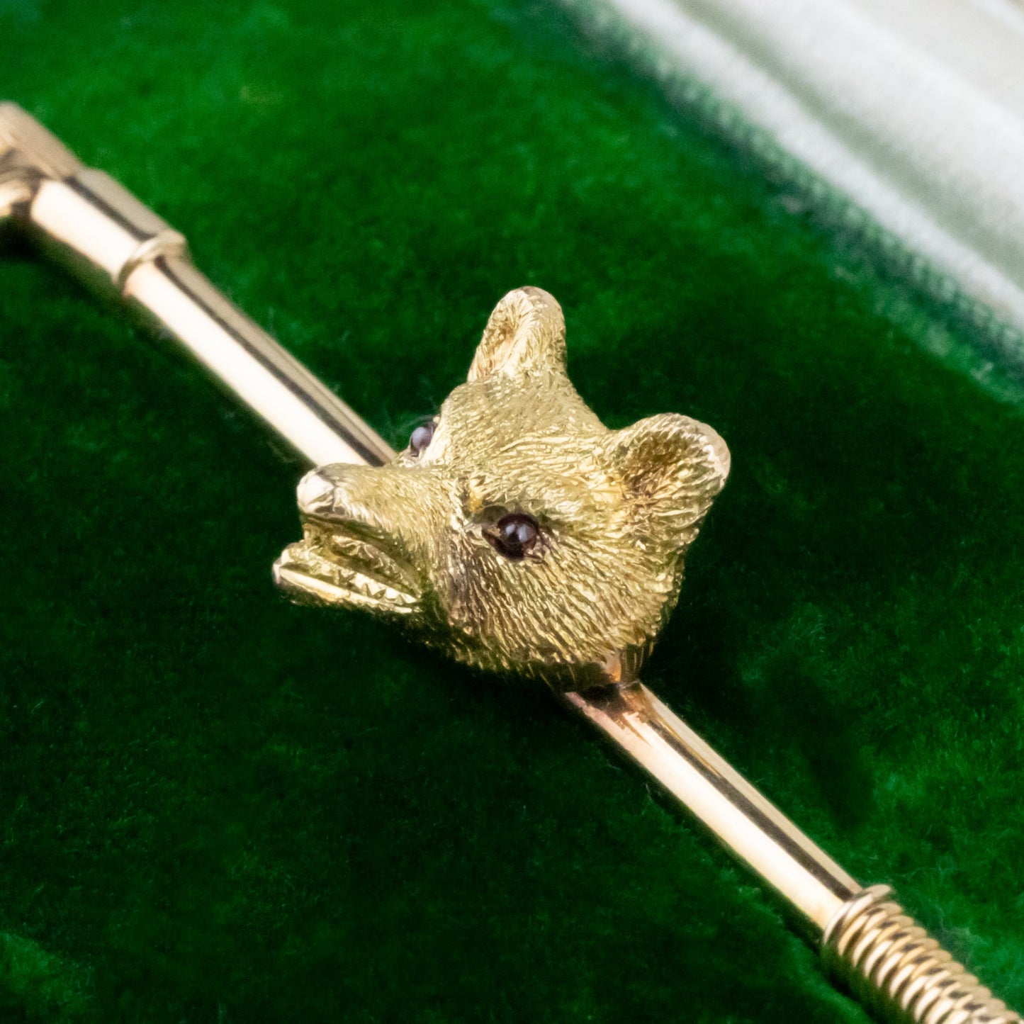 アンティークジュエリー fox brooch  K15イギリス キツネ アンティークブローチ お目目が可愛い ルビーDBR00114
