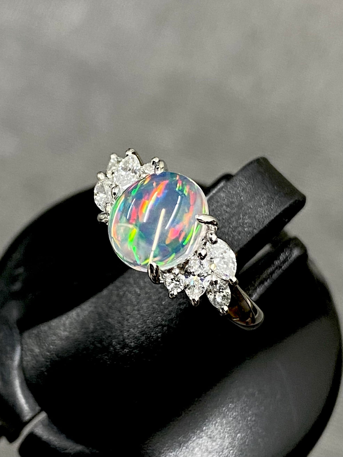ウォーターオパール 1.61ct / ダイヤモンド 計0.45ct Pt900 リング 12.5号【リフレッシュメント(新品仕上げ・補修・洗浄等済)】