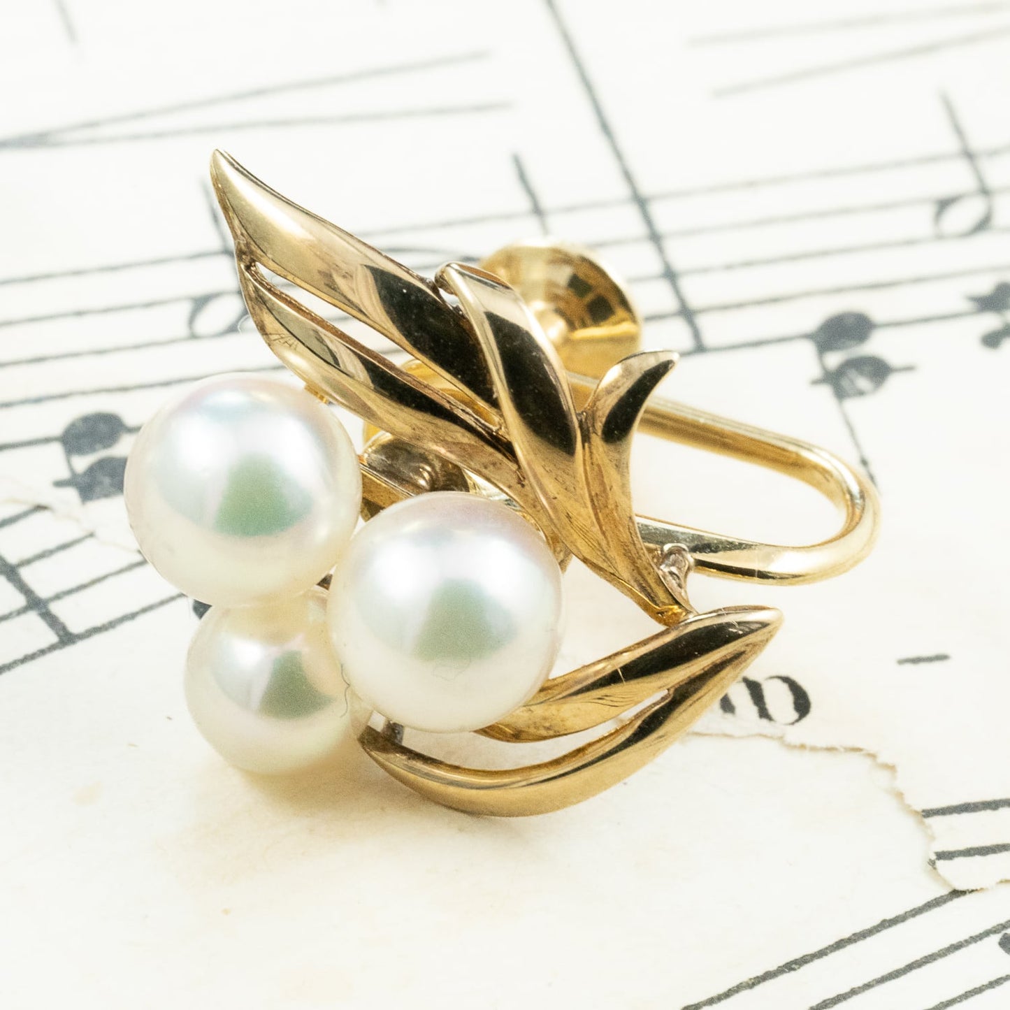 ミキモト MIKIMOTO K14 あこや真珠 パール イヤリング 3粒 ヴィンテージ 葉モチーフ ゴールド  OKE00020