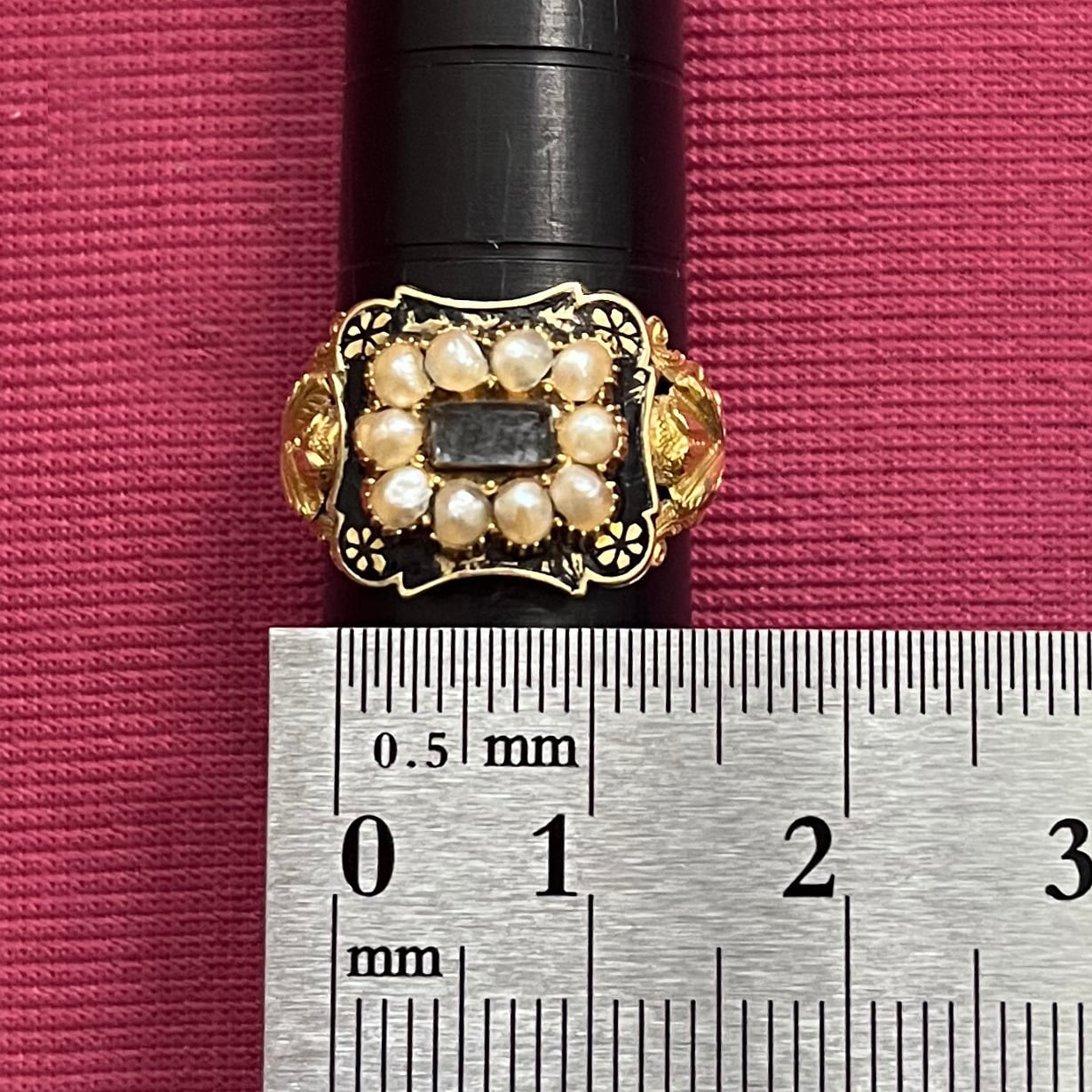 アンティークジュエリー イギリス アンティーク バーミンガム 1832 1834 彫刻有り 勿忘草 K18 パール モーニングジュエリー リング 指輪 〜メッセージと共に引き継がれる想い〜DR00658