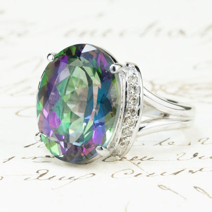 ヴィンテージジュエリー シルバーカラー ホワイトゴールド  K18WG ミスティックトパーズ 11.695ct  ダイヤモンド 0.10ct  OKR00248