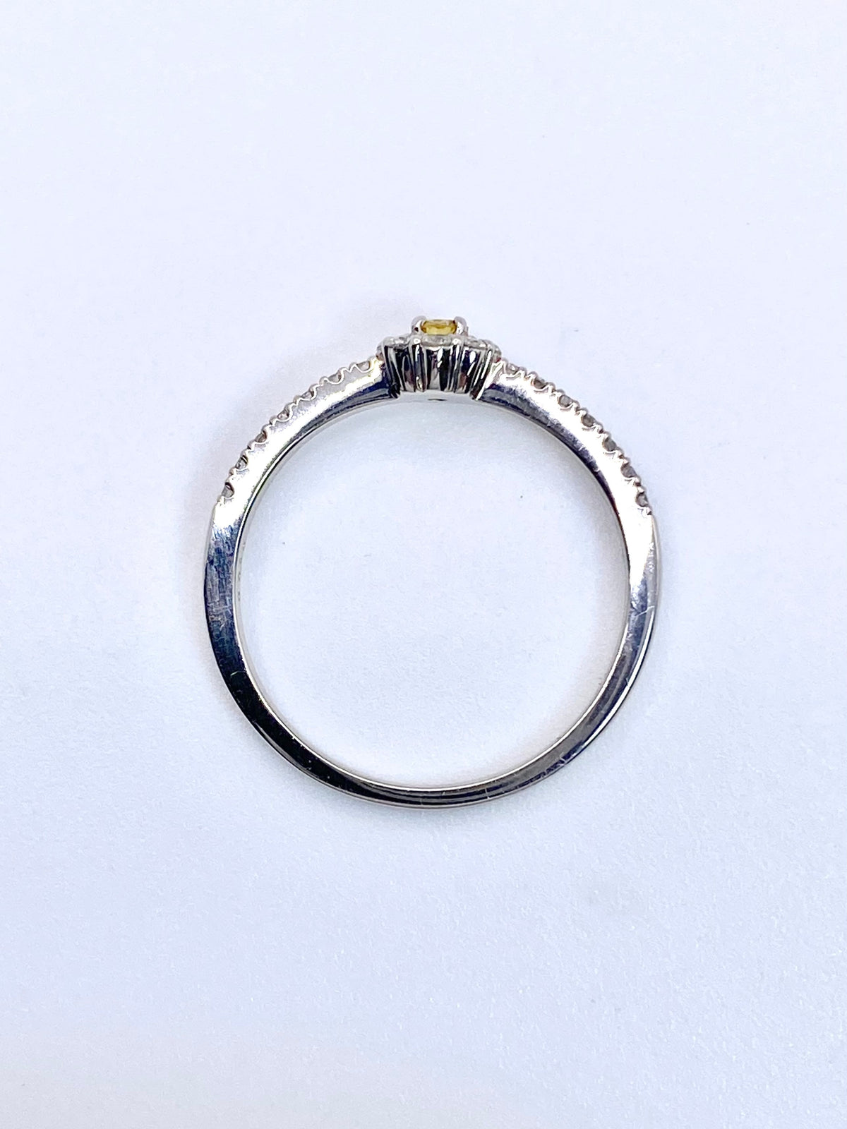 FANCY VIVID YELLOW ダイヤモンド 0.055ct / ダイヤモンド 計0.19ct Pt950 リング 12号【リフレッシュメント(新品仕上げ・補修・洗浄等済)】【3日以内返品可（※カード/キャリア決済の場合）】