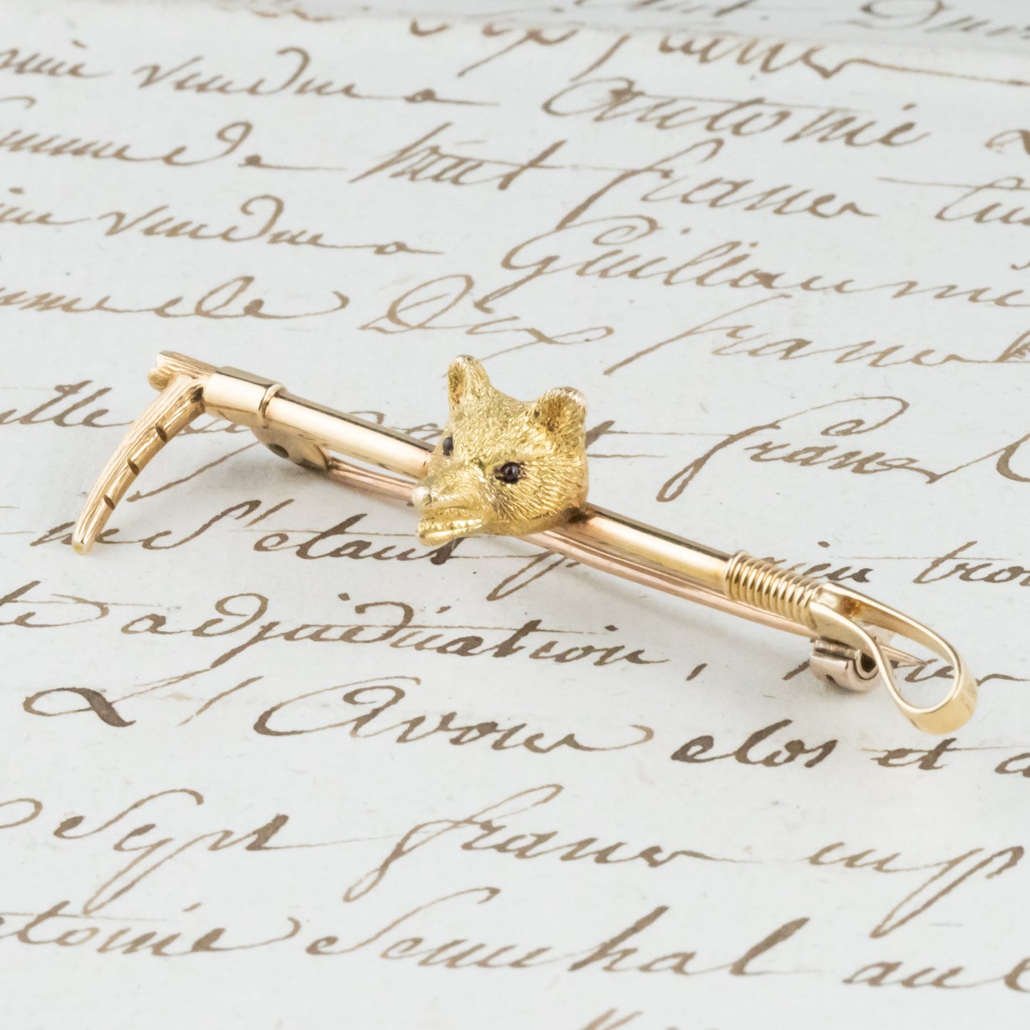アンティークジュエリー fox brooch  K15イギリス キツネ アンティークブローチ お目目が可愛い ルビーDBR00114