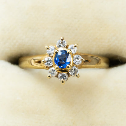 ヴィンテージジュエリー 服部時計店 K18  サファイア 0.17ct  ダイヤモンド 0.2ct クラスター 小花デザイン ゴールド リング 〜楚々とした高原の花のような優しさ〜OKR00245