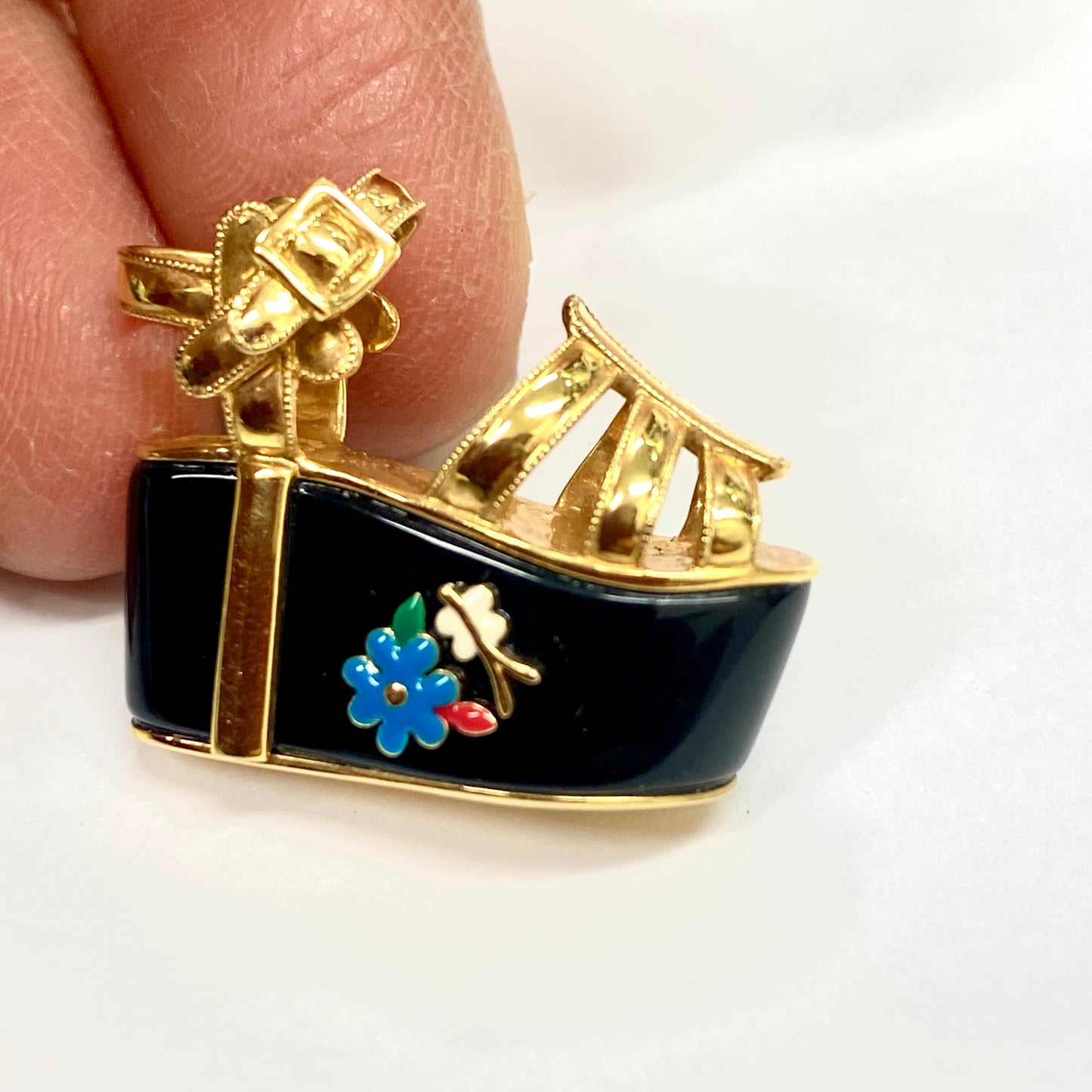 Vintage Salvatore Ferragamo Jewels Miniature Preziose Butterfly Necklace （サルヴァトーレ・フェラガモ ジュエルズ ミニチュア・プレツィオーゼ バタフライ ペンダントトップ K18 ヴィンテージ イエロー ゴールドジュエリー オニキス MOP00285