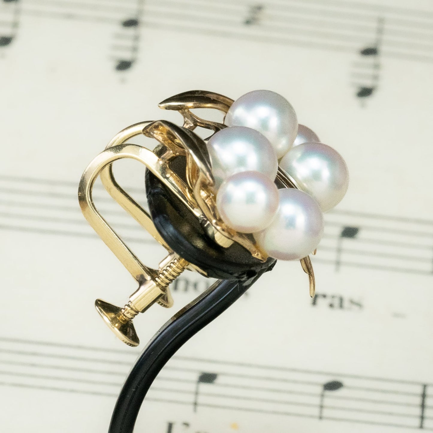 ミキモト MIKIMOTO K14 あこや真珠 パール イヤリング 3粒 ヴィンテージ 葉モチーフ ゴールド  OKE00020