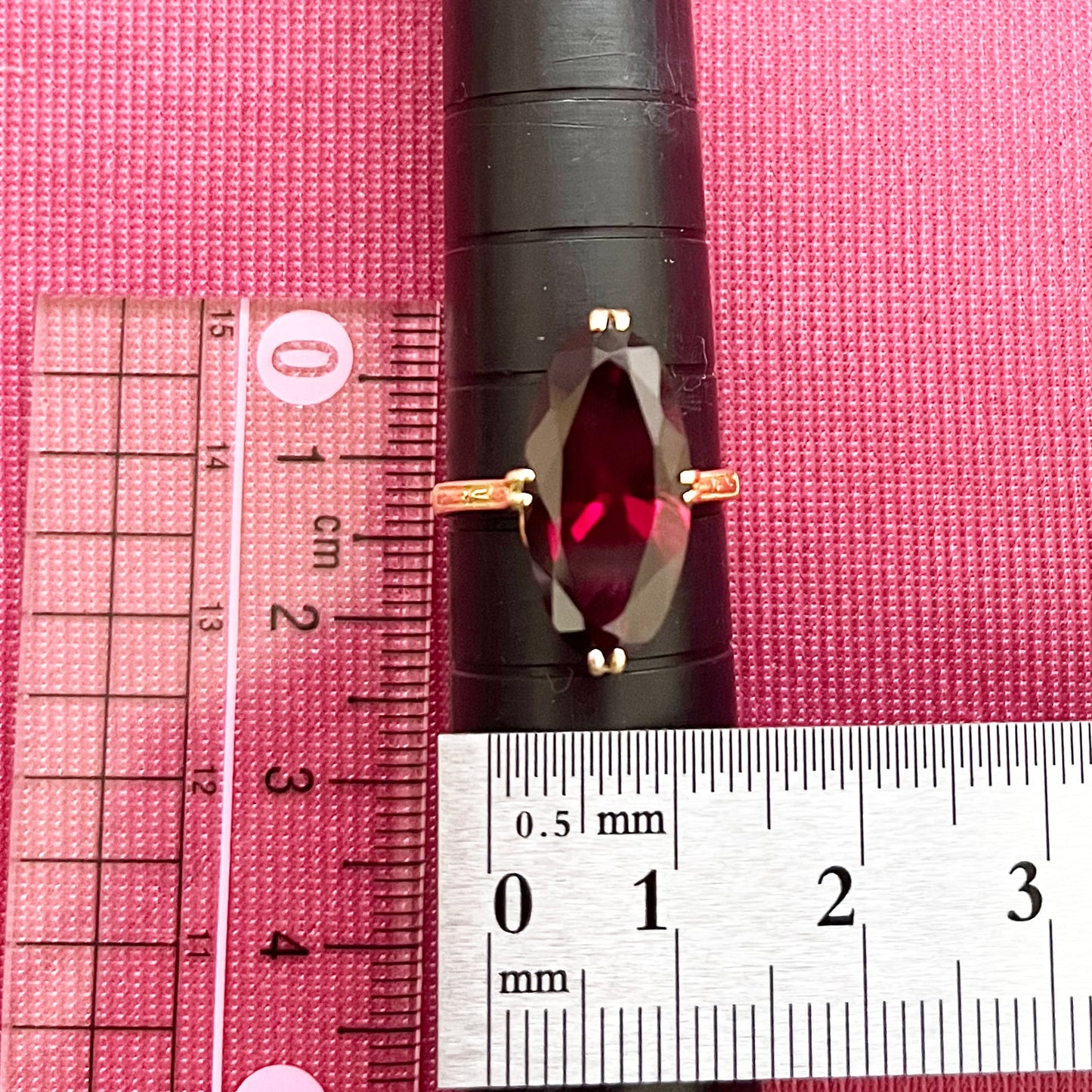 昭和ジュエリー 赤黒石 リング K18 ヴィンテージ 昭和レトロ アラベスク透かしデザイン ゴールド 指輪 OKR00145