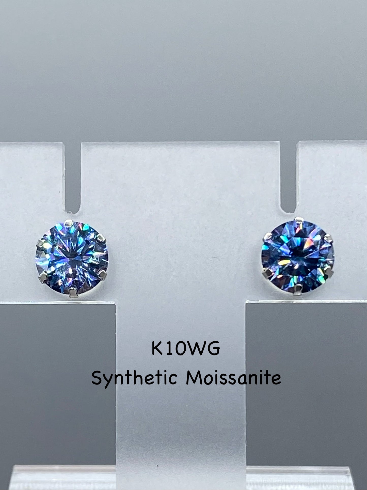 新品合成モアッサナイト K10WG ピアス