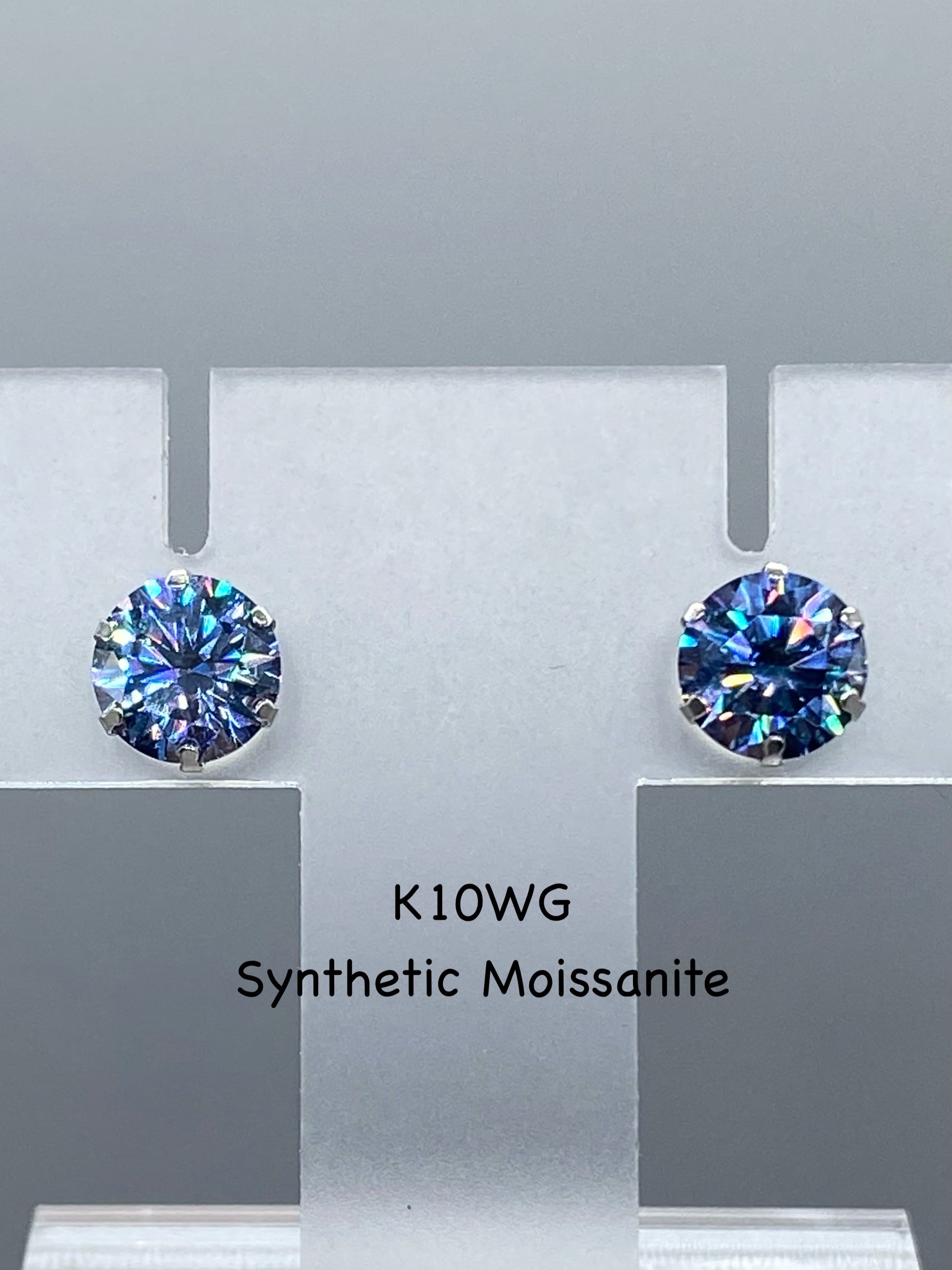 新品合成モアッサナイト K10WG ピアス