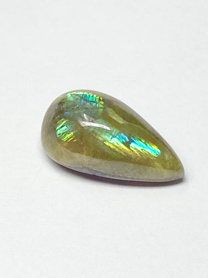 イリデッセンス・アンドラダイトガーネット 5.774ct ルース