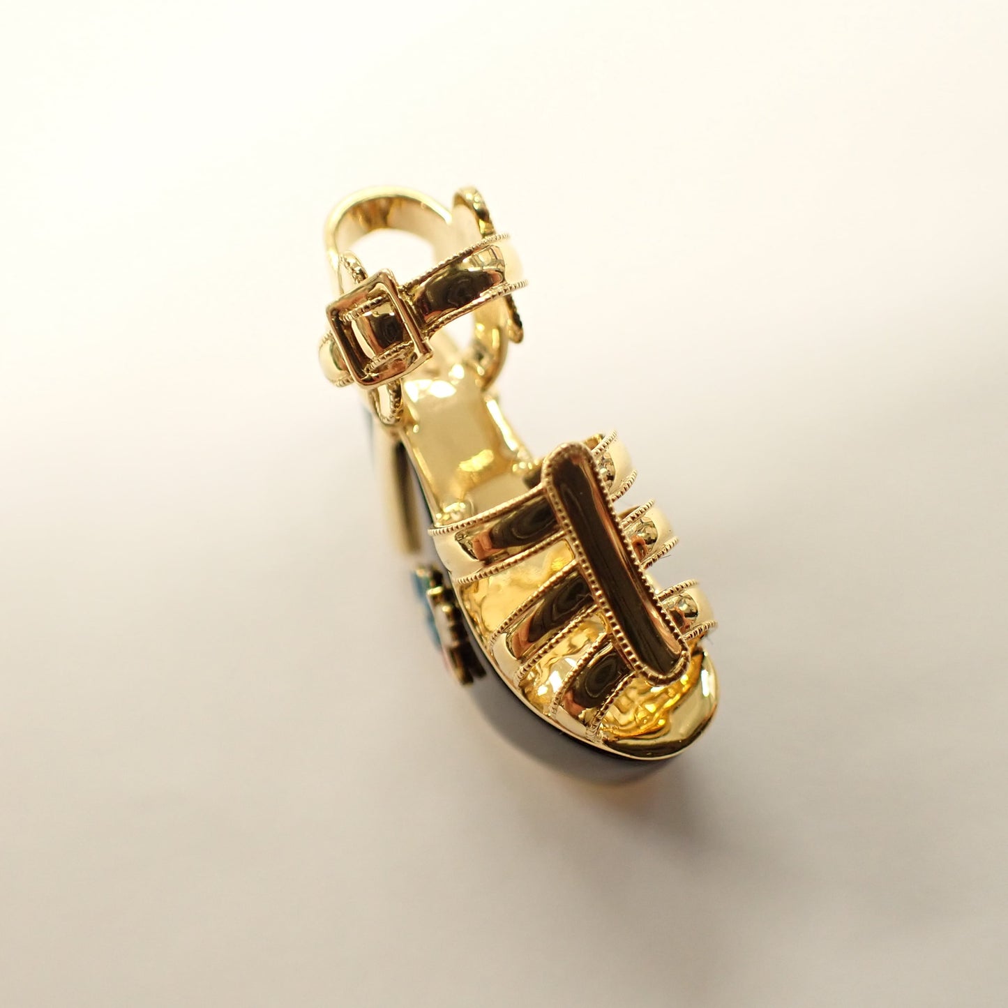 Vintage Salvatore Ferragamo Jewels Miniature Preziose Butterfly Necklace （サルヴァトーレ・フェラガモ ジュエルズ ミニチュア・プレツィオーゼ バタフライ ペンダントトップ K18 ヴィンテージ イエロー ゴールドジュエリー オニキス MOP00285