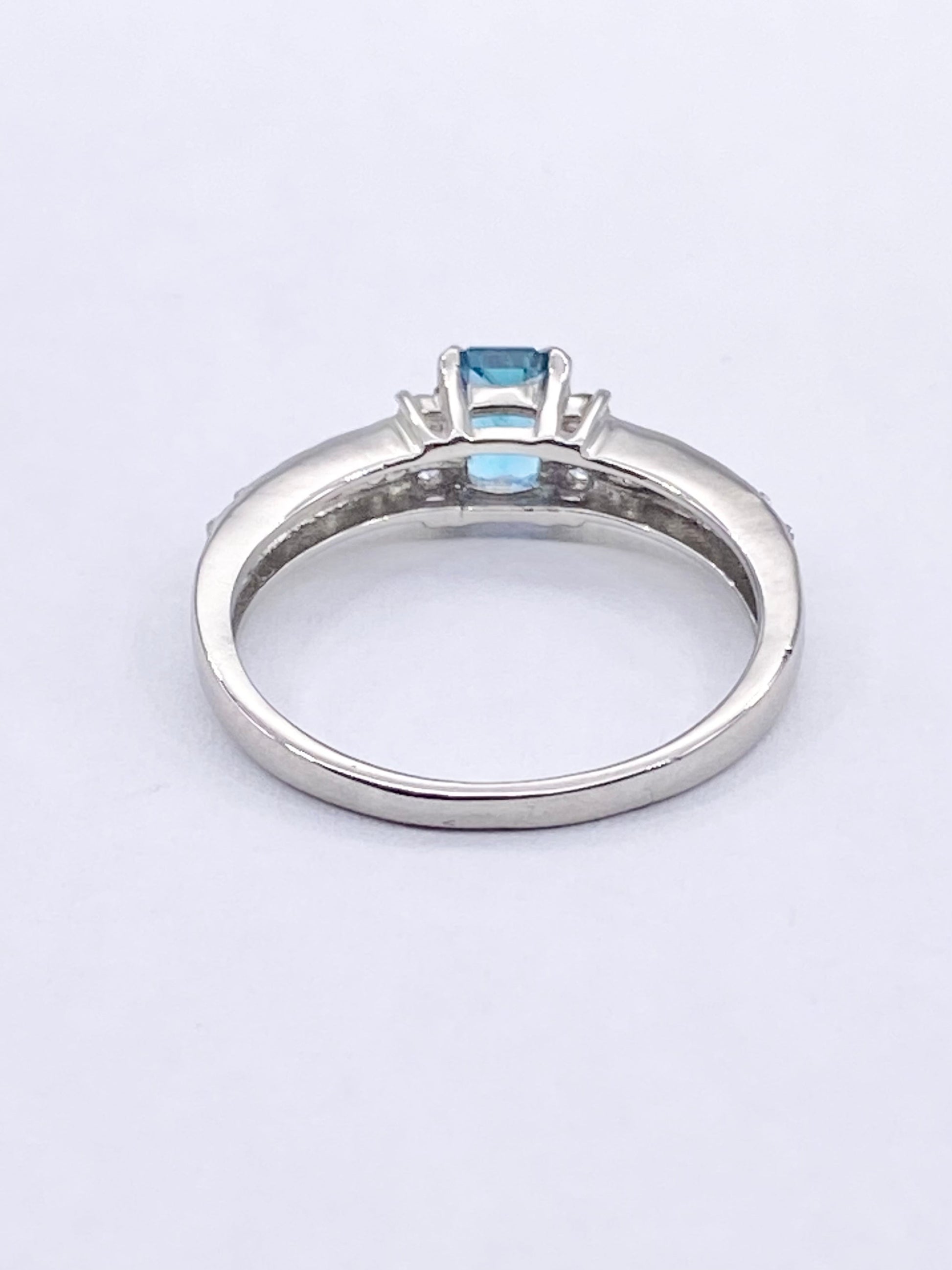 新品ユークレース 0.38ct / ダイヤモンド 計0.29ct Pt900 リング 3日以内返品可※カード/キャリア決済の場合 4枚目