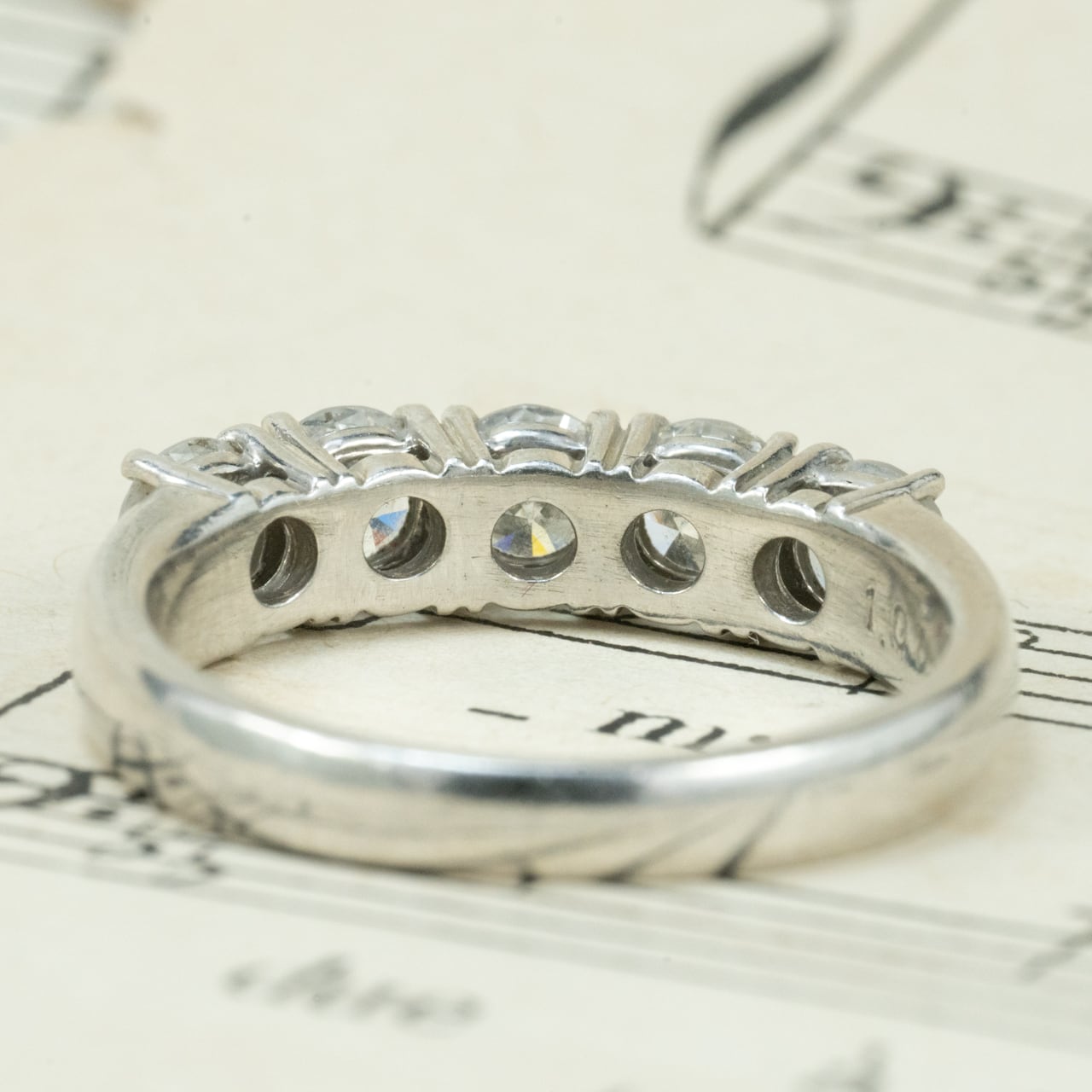 昭和レトロ ダイヤモンド リング 一文字 デザイン ヴィンテージ  Pt900 ５石 1.06ct MR00761