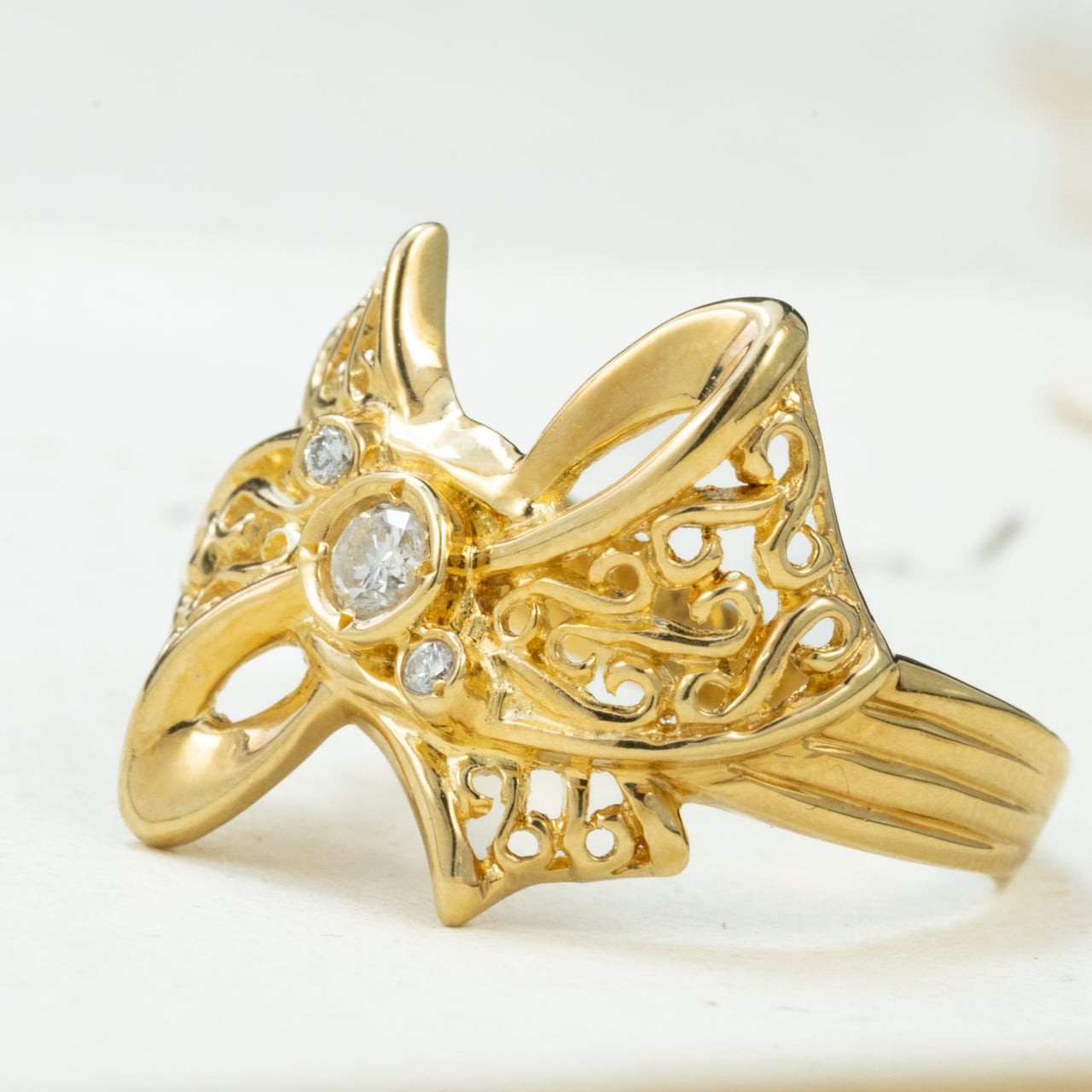 K18 リボンモチーフ ダイヤモンドリング 0.10ct 透かし細工 フィリグリー ダイヤ セット レトロジュエリー 昭和レトロ エレガント  CHR02103