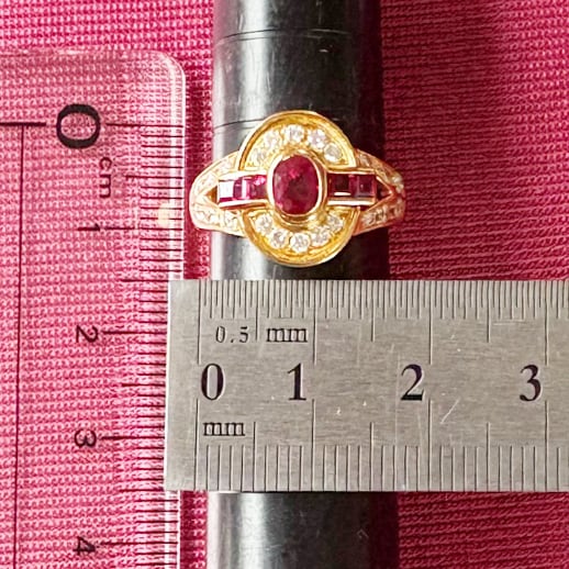 【日本の作品】レトロ ヴィンテージ ジュエリー K18 ルビー ダイヤモンド サークル レール留め コントラスト デザイン ゴールド リング MR00802