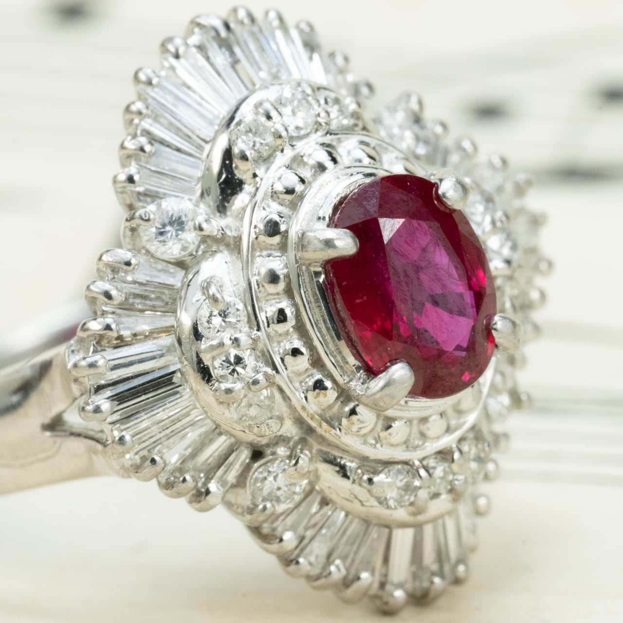 昭和ジュエリー ルビー ダイヤモンド リング Pt900 0.92ct 0.76ct ヴィンテージ 昭和レトロ プラチナ 指輪 MOR00697