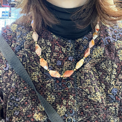 【日本の作品】希少 貴重 昭和レトロ デザイン ネックレス K18 カンテラオパール  閉じ込められた虹色の世界 OKP00043