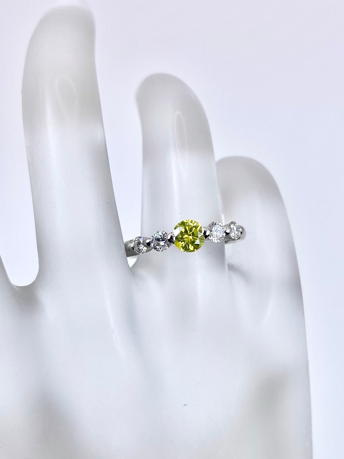 ダイヤモンド（トリート） 0.361ct / ダイヤモンド 計0.353ct Pt900 リング 11号【リフレッシュメント(新品仕上げ・補修・洗浄等済)】【3日以内返品可（※カード/キャリア決済の場合）】