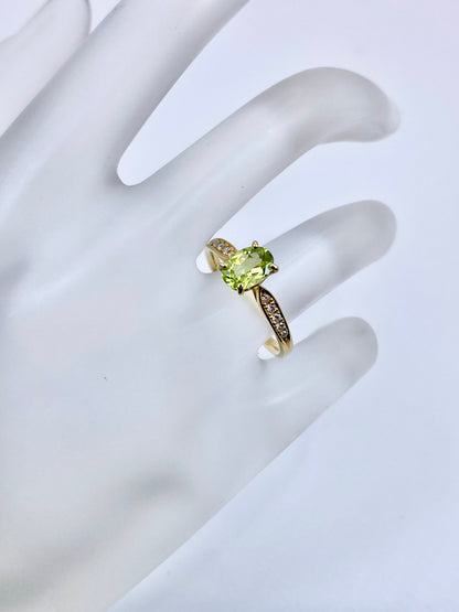ペリドット 0.74ct / ダイヤモンド 計0.08ct K18 リング 11号【リフレッシュメント(新品仕上げ・補修・洗浄等済)】【3日以内返品可（※カード/キャリア決済の場合）】