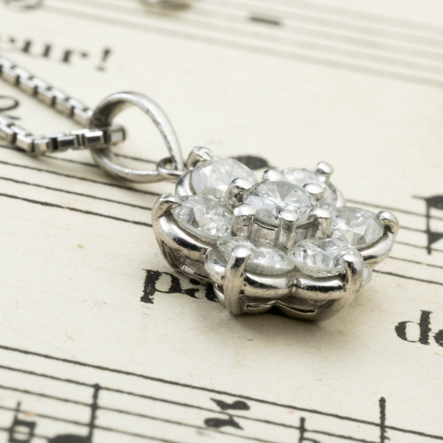 Pt900 ダイヤモンド1.02ct フラワー クラスター ペンダント トップ チャーム ヴィンテージ 小花デザイン 上品な輝き MOP00239