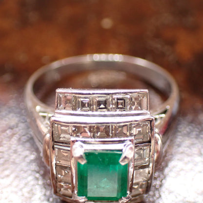 昭和レトロ ヴィンテージジュエリー 透かし 和デコ ザマス デザインリング 指輪 Pt900 エメラルド 0.83ct ダイヤモンド 1.3ct シルバーカラー MOR00699