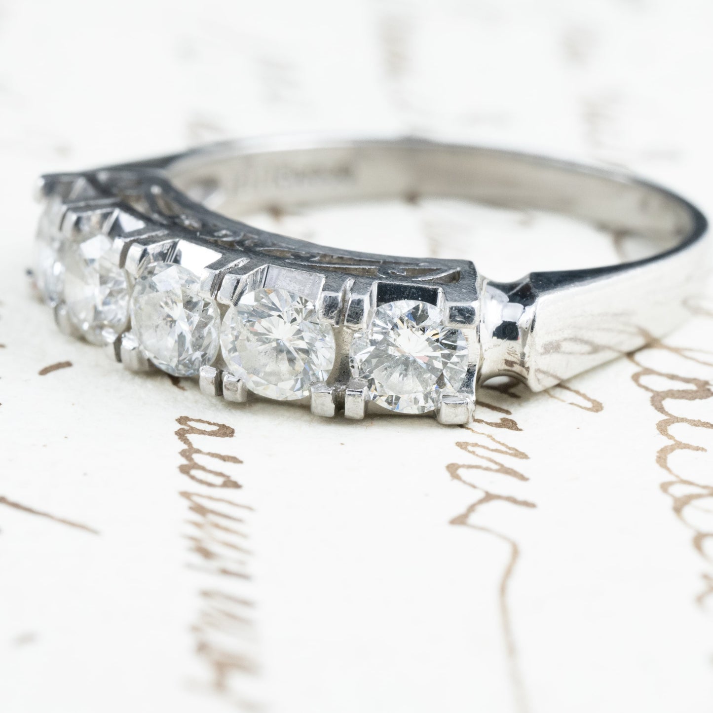 昭和ジュエリー ダイヤモンドリング Pt900 1.00ct 一文字リング ヴィンテージ 昭和レトロ 透かしデザイン 指輪 プラチナ MR00739