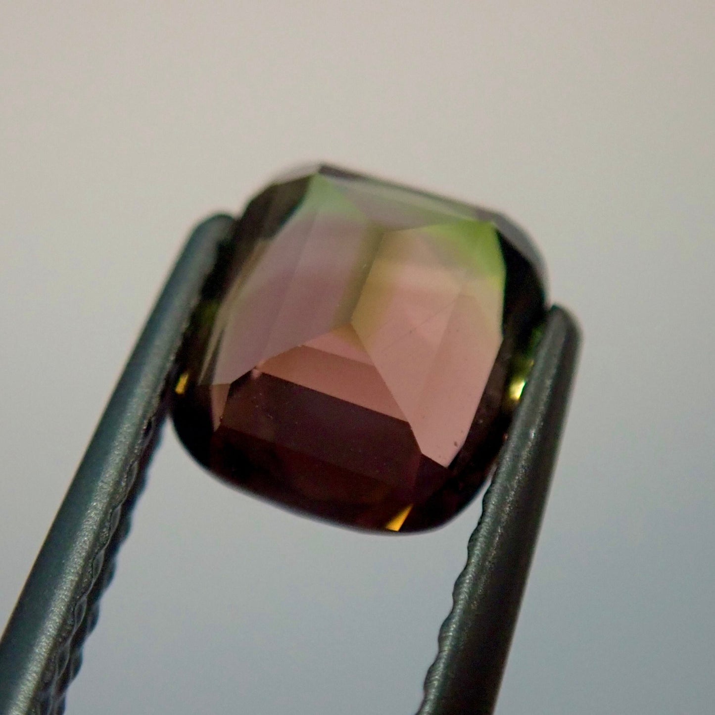 落ち着きのあるウォーターメロンカラー トルマリンルース1.15ct 4枚目