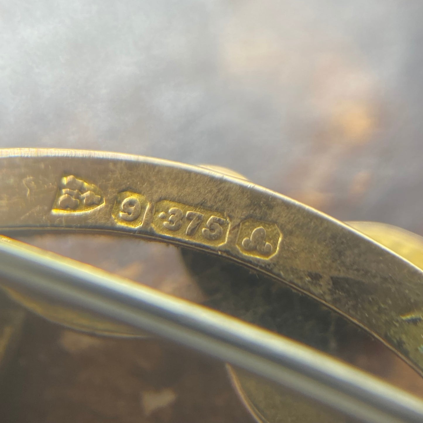 イギリス アンティークジュエリー ブローチ ハートとシャムロック（三つ葉）のブローチ  K9 パールと緑石   1901年  DBR00098