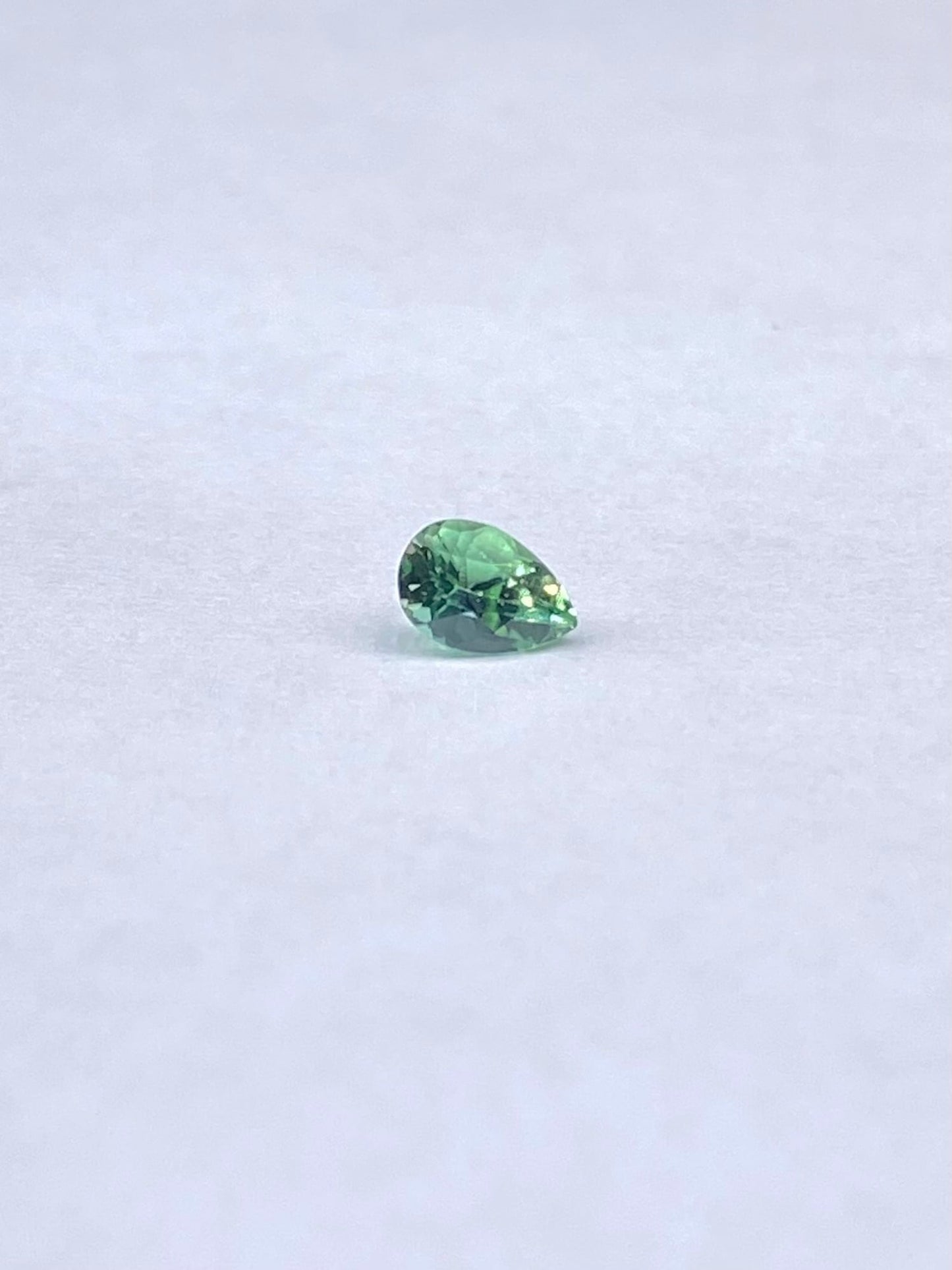 ラズーライト天藍石0.150ct ルース 2枚目
