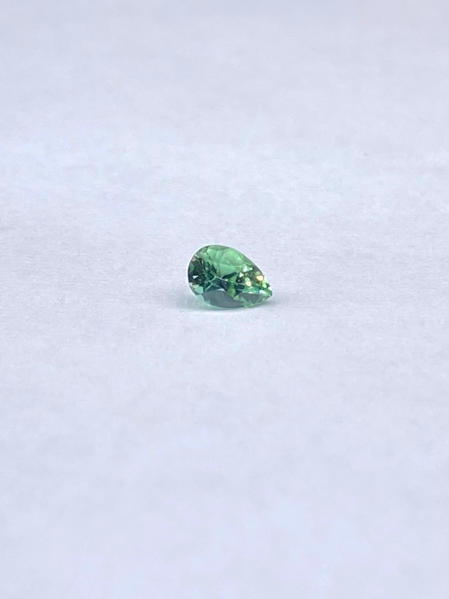 ラズーライト天藍石0.150ct ルース 2枚目